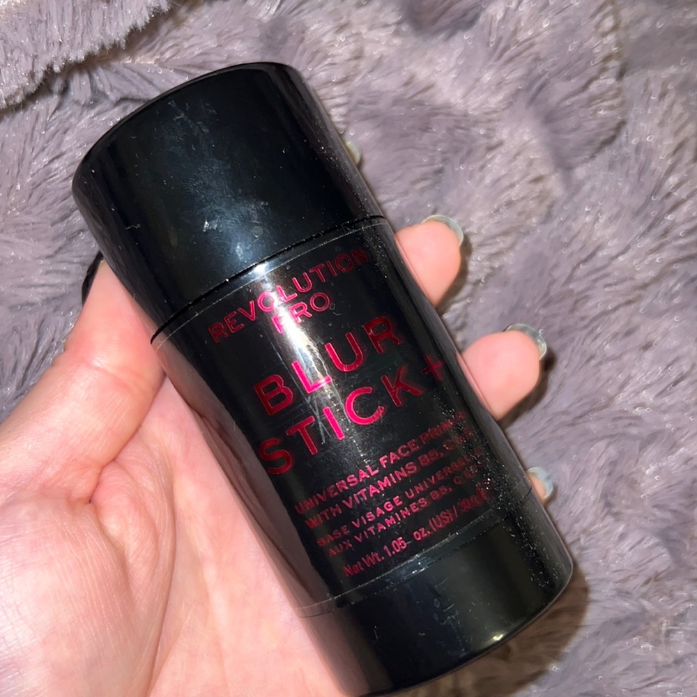 Revolution pro blur stick + primer.